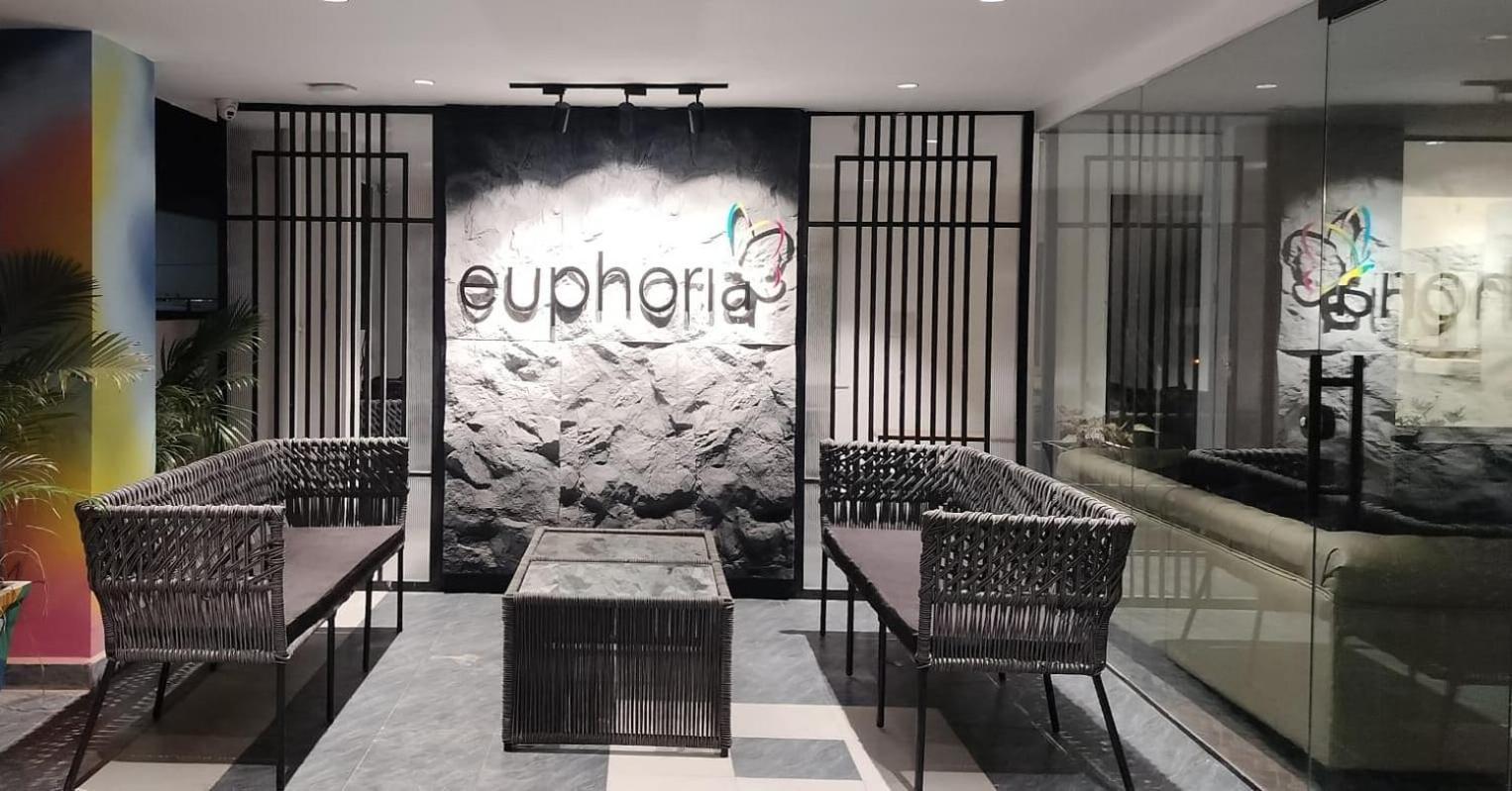 Hotel Euphoria Airport Zone Hyderabad Exterior foto